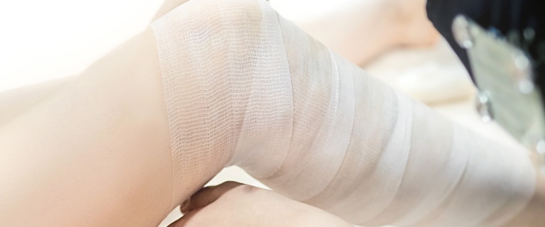 enveloppement humide ou wet wrapping pour traiter l'eczéma